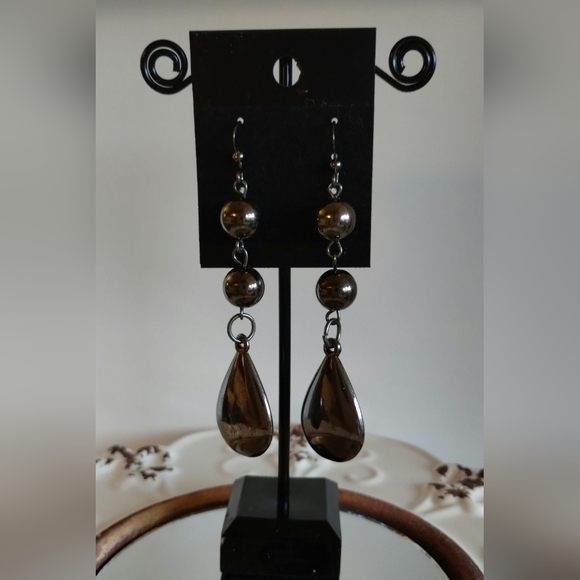 Large Teardrop Black Dangle Earrings - Picture 3 of 6